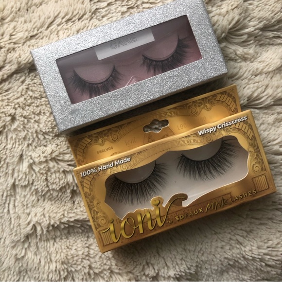 Fake Eyelashes - Picture 2 of 3